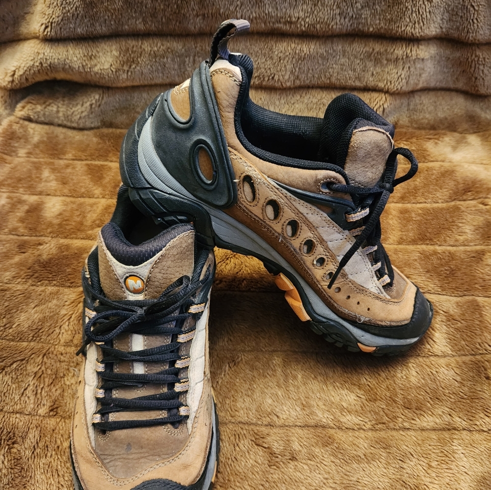 Merrell men's autumn/winter shoes.